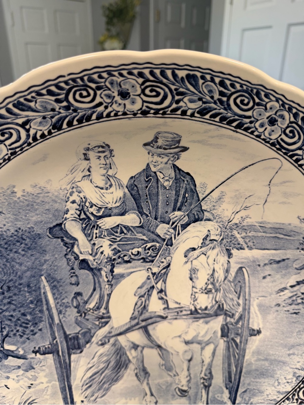 Vintage Royal Boch Delfts Blue & White Horse Carriage Decorative Plates Set of 2 - Picture 17 of 17